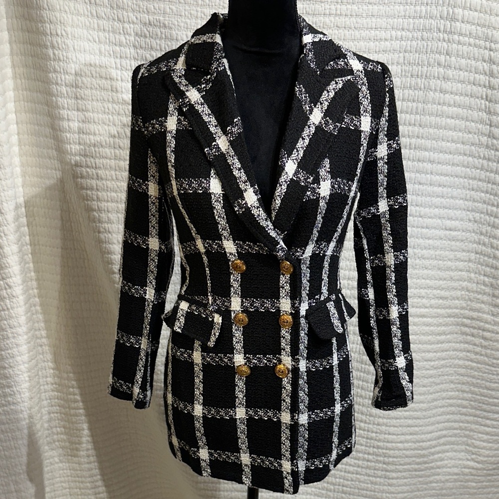 Mundefeis Black White Long Sleeve Button Blazer (right pocket lining unstitched)